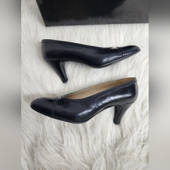 Auth Vintage 80s Chanel pump with patent - Picture 4 of 13